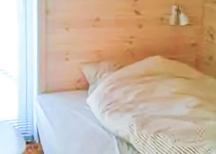 5 Bedroom Lovely In * Hjelmeland